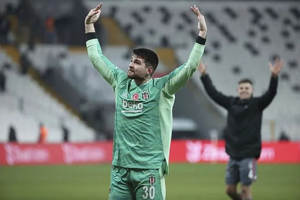 kupanin-son-sahibi-besiktas-normal-suresi-berabere-biten-karsilasmada-goztepeyi-penaltilarda-gecmeyi-basardi-1644529332391.jpeg Kupanın son sahibi Beşiktaş normal süresi berabere biten karşılaşmada Göztepe'yi penaltılarda geçmeyi başardı-2