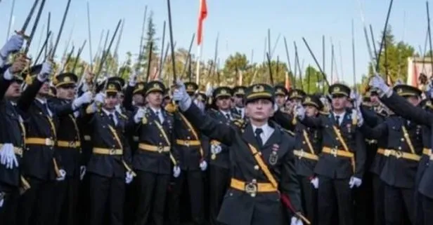 Teğmenlerin kılıçlı yemini incelenmede: Sorumluluğu olanlar hakkında işlem yapılacak