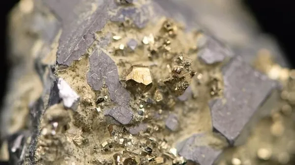 turkiyede-4-bin-700-ton-potansiyel-altin-madeni-kaynagi-var-1620485293722.jpeg Türkiye'de 4 bin 700 ton potansiyel altın madeni kaynağı var-6