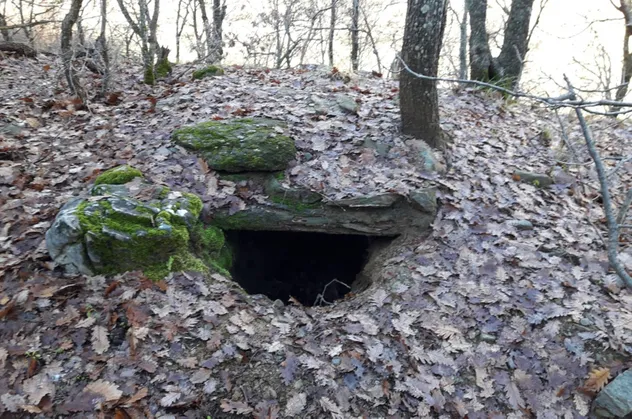 Tunceli'de teröristlerin inlerine girildi!