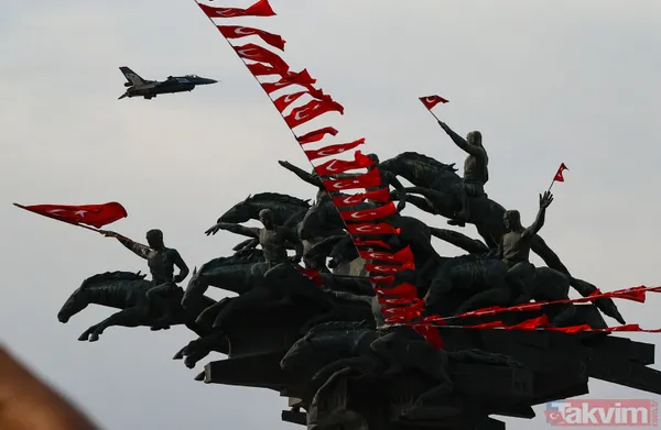 Heyecan veren gösteri! SOLOTÜRK nefes kesti - 16