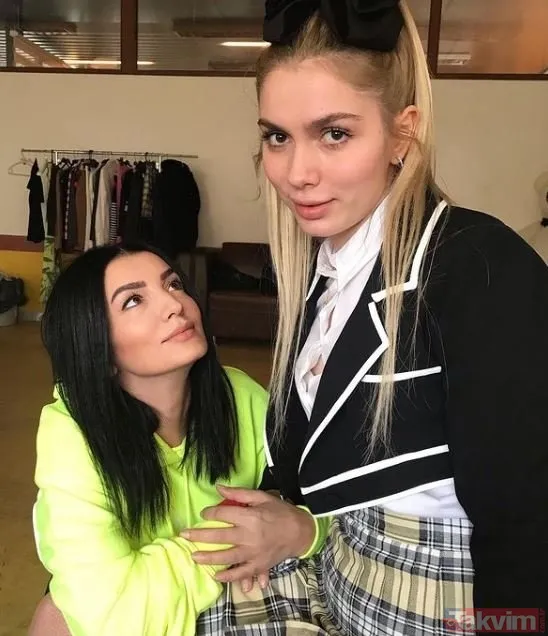 Aleyna Tilki'ye tişörtünü sıyırıp pozlarını paylaştı Londra'dan olay yaratmaya devam! 'Zor günler geçiriyorum' diyen Aleyna... - 14