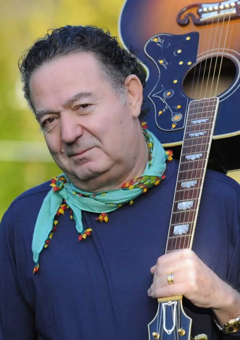 ipek-acar-hakkinda-suc-duyurusu-beste-acardan-sahte-imza-iddiasi-1776949423416.jpeg Kayahan'ın mirasında 'sahte imza' şoku! Beste Açar’dan üvey annesi İpek Açar hakkında suç duyurusu-6