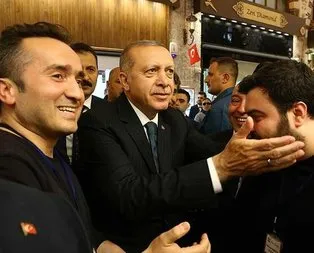 Cumhurbaşkanı Erdoğan Mısır Çarşısı’nı gezdi