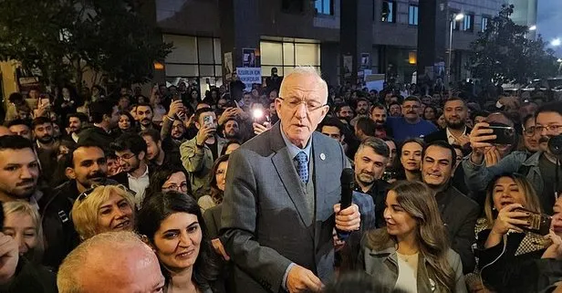 CHP ilk 4 maddeye dokunmaya niyetlendi! Ekrem’in barosunun ağzındaki bakla: Türkiye bölünsün, eşcinsellik ve ateistlik gelsin | Mansur fena girişti