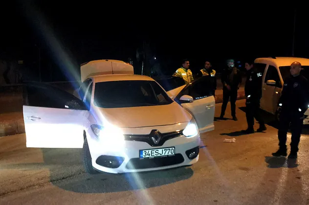 Adana'da hareketli gece! 20 kilometre boyunca kaçtı