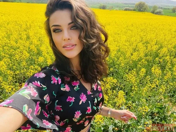 Tuvana Türkay'ın annesi Armağan Doğan'la benzerliğini görenler şaştı kaldı o detay yürek sızlattı: "Benimle, benim için ölüyordun..." - 2