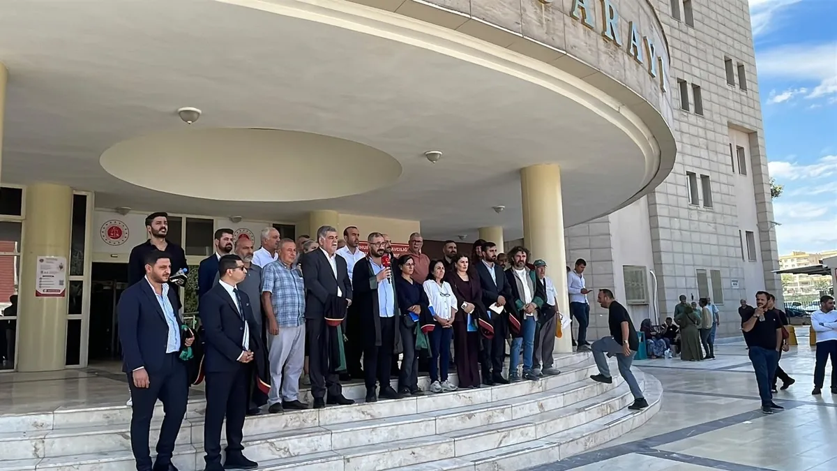 1790169801962.jpeg Şanlıurfa'daki çırak dehşetinde skandal savunma: Ellerini bağlayıp kompresörle hava verdi, şaka dedi!-2