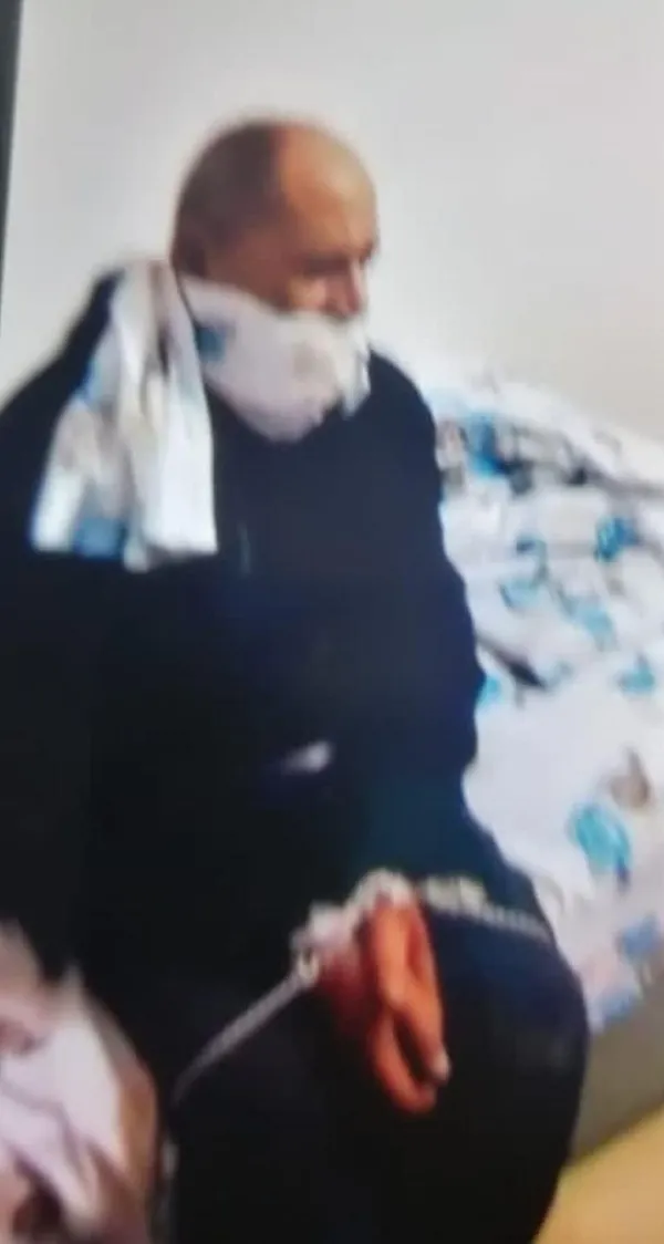 iliskiye-girmek-icin-72-yasindaki-adami-kandirdi-41-bin-amerikan-dolari-ve-250-bin-irak-dinarini-caldi-1609939609360.jpg İlişkiye girmek için 72 yaşındaki adamı kandırdı! 41 bin Amerikan Doları ve 250 bin Irak Dinarını çaldı-3