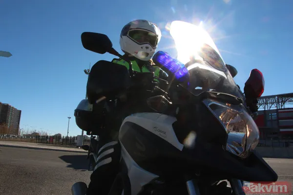 Diyarbakır'da tek: Kadın 'Motosikletli Şahin' polisi Dilek Zengin! Gören donup kalıyor - 14