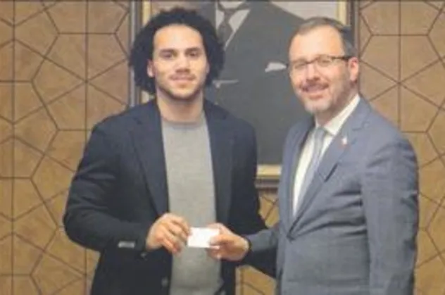 Hoş geldin vatandaş Larkin