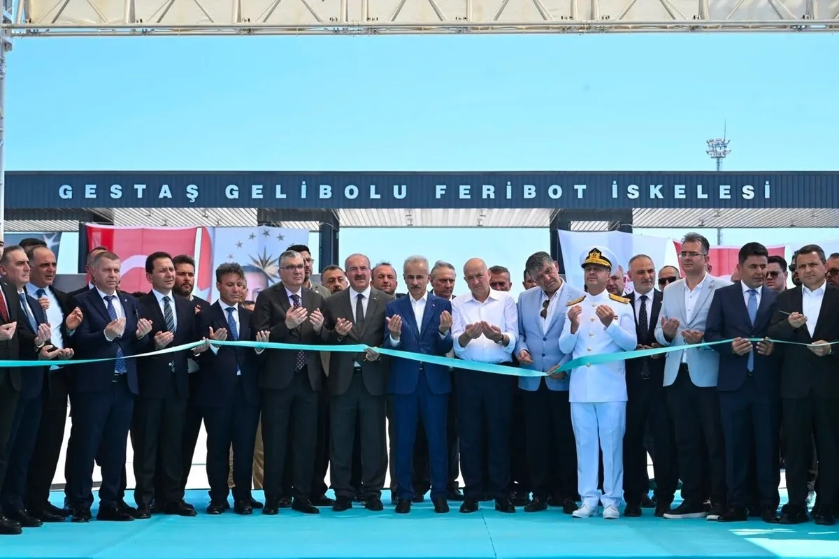 1780757122029.jpeg Bakan Uraloğlu Gelibolu Yeni Feribot İskelesi açılışında konuştu: Türkiye deniz ticaretinde dünyada 10. sırada!-4