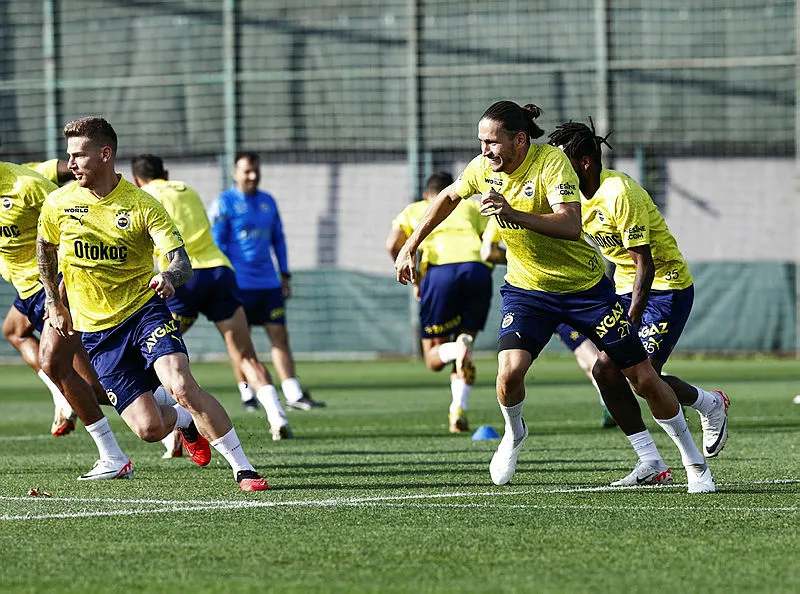 Fenerbahçe'den beklenmedik transfer! Kanarya'dan ters köşe - 10
