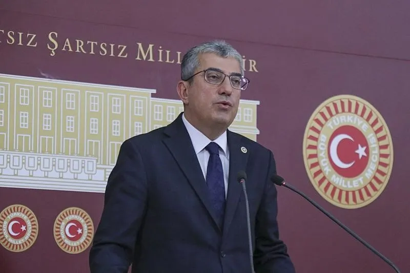 CHP'deki kavga kuvveden fiile geçti! Silivri'de Ekrem İmamoğlu - Özgür Özel gerilimi | Gökhan Günaydın truva mı yapacak?-6