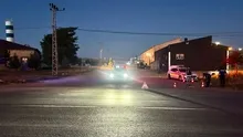 Kayseride kaza sonrası ortalık karıştı! Minibüsü polis ve vatandaşların üzerine sürdü: 1 ölü, 2 yaralı