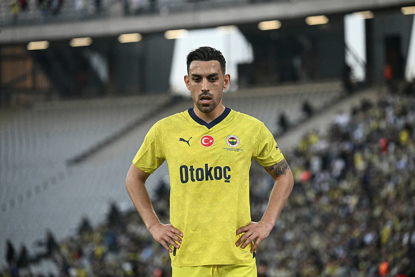 İsmail Kartal'dan stoper kararı! Olympiakos maçı 11'i şekillendi - 16