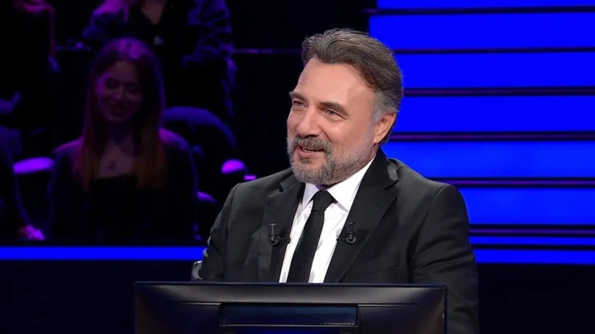 100 BİN TL'LİK SORU: Ağustos 2024'te Roma'da bir eve giren hırsız ne yaparken ev sahibi uyanıp kendisini görmüş ve yakalanmıştır?