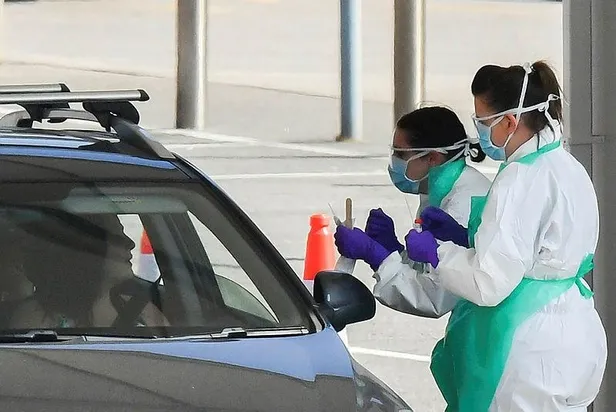 Son dakika: İngiltere'den flaş koronavirüs (Kovid-19) kararı: Kısmi karantina 3 hafta uzatıldı-1