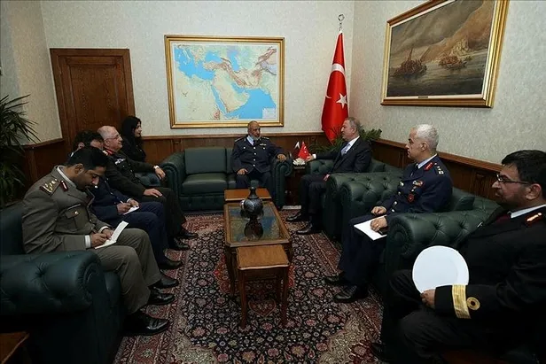 bakan-akar-katar-genelkurmay-baskani-al-ghanim-ile-gorustu-1573064879297.jpeg Bakan Akar, Katar Genelkurmay Başkanı Al-Ghanim ile görüştü-1