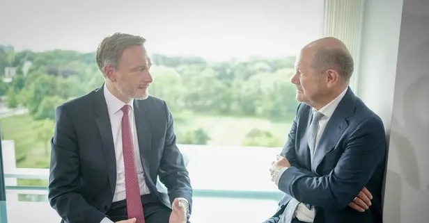 Dünya ABD seçimleri ve Trump'ı konuşurken Almanya'da hükümet krizi! Scholz koalisyon ortağını direkt görevden aldı