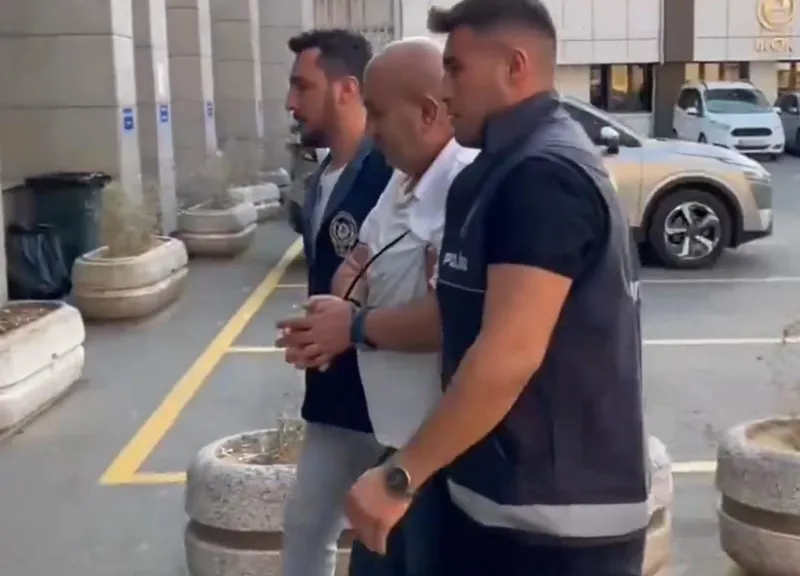 bakan-yerlikaya-duyurdu-peygamber-efendimize-dil-uzatan-hadsiz-paketlendi-1721672866422.jpeg Bakan Yerlikaya duyurdu! Peygamber Efendimize dil uzatan hadsiz paketlendi-2