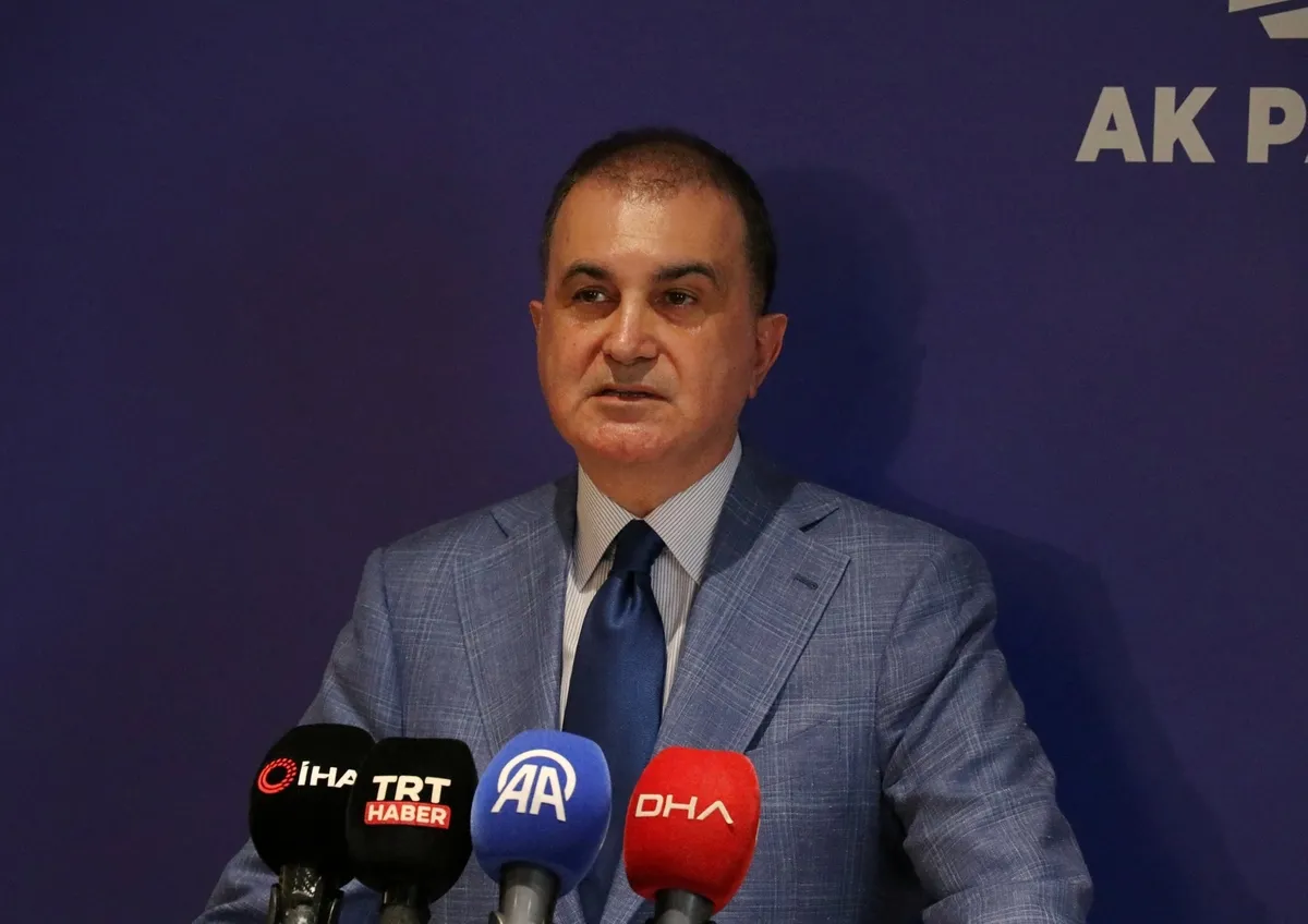 ak-partiden-chpdeki-mutlak-butlan-kavgasina-ilk-yorum-celik-taraf-degiliz-hakaret-ve-tehditler-aynen-iade-1779719040872.jpeg AK Parti’den CHP’deki mutlak butlan kavgasına ilk yorum: Çelik: Taraf değiliz | Hakaret ve tehditler aynen iade-7