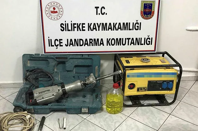 Mersin'de kaçak kazı operasyonu!