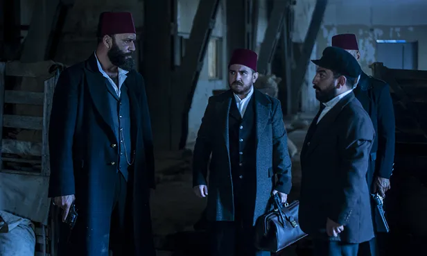 payitaht-abdulhamidin-basrolunden-beklenmedik-veda-izleyiciler-soku-yasayacak-yildiz-oyuncu-geliyor-1605716177321.jpg Payitaht Abdülhamid'in başrolünden beklenmedik veda izleyiciler şoku yaşayacak! Yıldız oyuncu geliyor-7