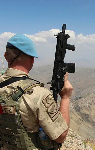 Van'da terör operasyonu! Teröristlere ait sığınaklar imha edildi