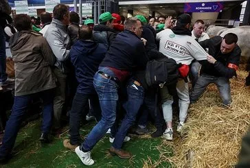 Fransa’da çiftçi isyanı büyüyor!