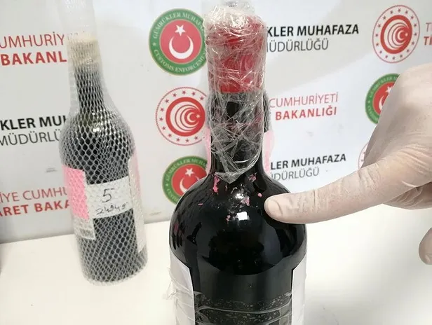 SON DAKİKA: İstanbul Havalimanı’nda eşine az rastlanır uyuşturucu operasyonu: 17 kilogram sıvı kokain ele geçirildi!-5