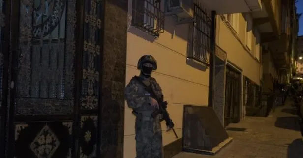 İstanbul'da uyuşturucu tacirlerine şafak baskını: Çok sayıda şüpheli gözaltına alındı