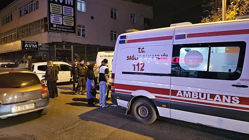 Başakşehir'de Sinoplular Sosyal Yardımlaşma ve Dayanışma Derneği'ne silahlı saldırı: 2'si ağır 5 yaralı-3