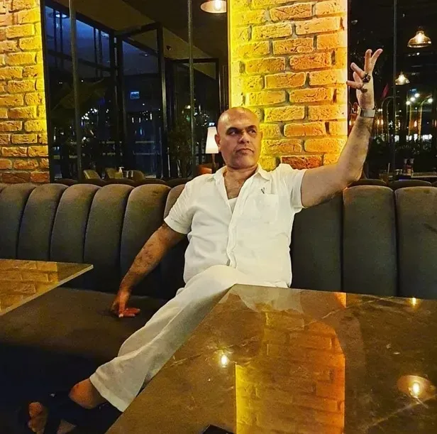 "Çikita Muz"un Popstar'ı Ajdar AVM'de çıldırdı: Fotoğraf isteyen gençlere 'Yönetime gidin' çıkışı-6