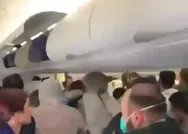 Suudi Arabistanda uçakta koronavirüs kavgası! Öksürünce ortalık karıştı!