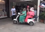 Bülent Ersoy Bodrum'da motosiklete bindi!