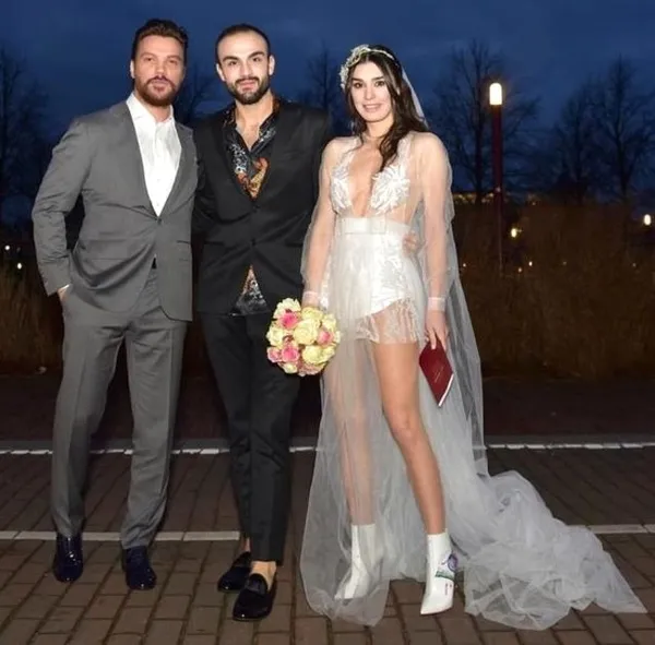 Burcu Kıratlı ile Sinan Akçıl Amsterdam'da evlendi! Sinan Akçıl'dan şok eden gelinlik tepkisi!-2