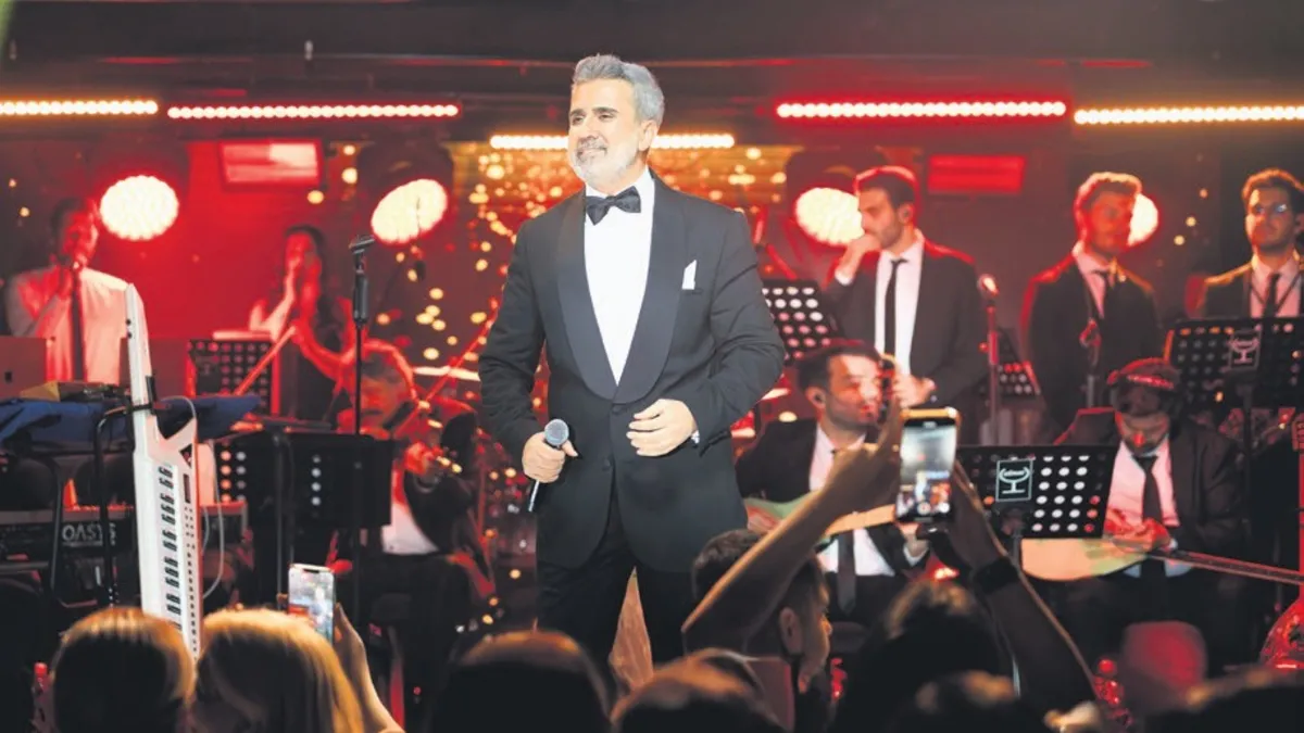Emrah’tan İstanbul’da unutulmaz gece!