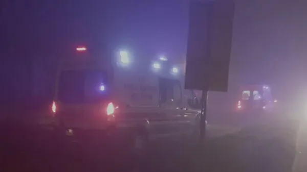 Son dakika: Diyarbakır'da polis servisine bombalı saldırı: 9 memur yaralandı-11