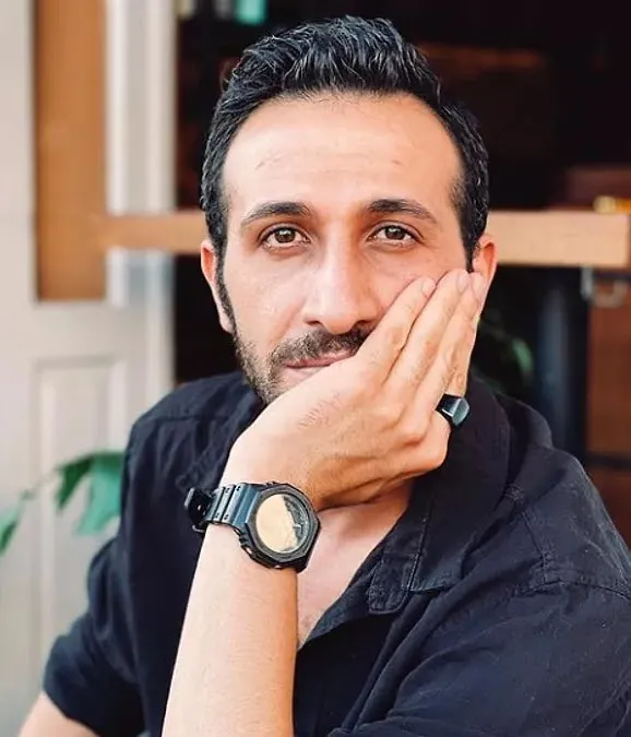 Yalı Çapkını'nın Abidin'inin görüntüleri skandal ki ne skandal! Ersin Arıcı milyonların gözü önünde ağda yaptırdı! Nerede o ağır abi-10