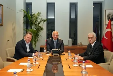Kültür ve Turizm Bakanı Ersoy’dan dev tur operatörleriyle stratejik buluşma