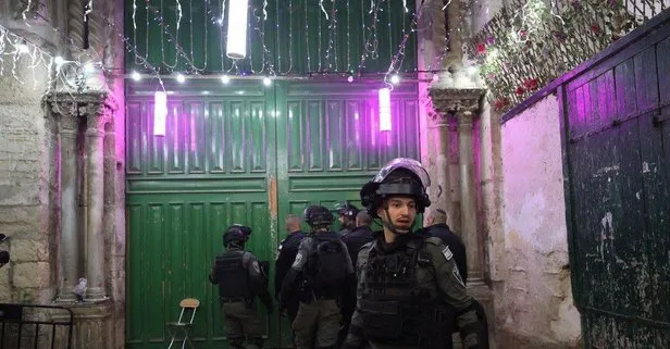 Son dakika: Soykırımın gölgesinde 16. Cuma! İşgalci İsrail polisi namaz kılan Filistinliyi gözaltına aldı