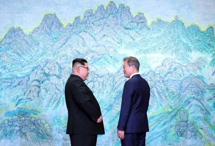 Kuzey Kore Lideri ile Güney Kore Devlet Başkanı bir araya geldi