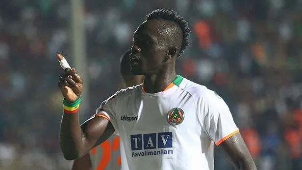 Fenerbahçe, Erol Bulut’un yanı sıra Papiss Cisse ve Fabrice N’Sakala’yı da istiyor-3