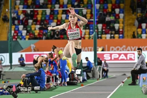 avrupa-salon-atletizm-sampiyonasinda-kadinlar-3-adim-atlama-finalinde-tugba-danismaz-altin-madalya-kazandi-1677957265454.jpeg Avrupa Salon Atletizm Şampiyonası'nda kadınlar 3 adım atlama finalinde Tuğba Danışmaz altın madalya kazandı-10