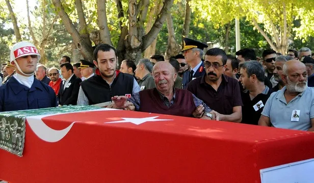 Başkan Erdoğan'dan şehit İsmet Eraslan'ın ailesine başsağlığı mesajı-3