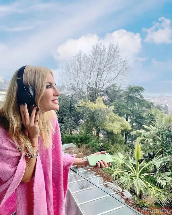 8 yıllık aşk orucunu Nail Gönenli ile bozmuş ama hevesi kursağında kalmıştı! Flaş gelişme! Çağla Şıkel ve sevgilisi barıştı sarmaş dolaş... - 7