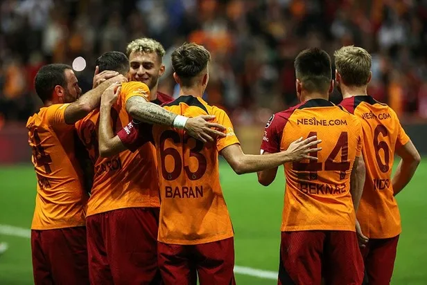 icardi-atti-aslan-kazandi-galatasaray-evinde-istanbulsporu-2-1-yendi-1664064570242.jpeg Icardı attı Aslan kazandı! Galatasaray evinde İstanbulspor'u 2-1 yendi-3
