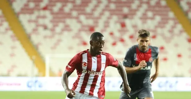 Sivasspor Karagümrük ile berabere kaldı! Ligde galibiyetleri yok