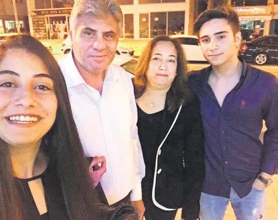 1680571432669.jpeg Yürekleri yakan hikaye! Hatay'daki deprem faciasına görüntülü konuşurken tanık oldu!-2